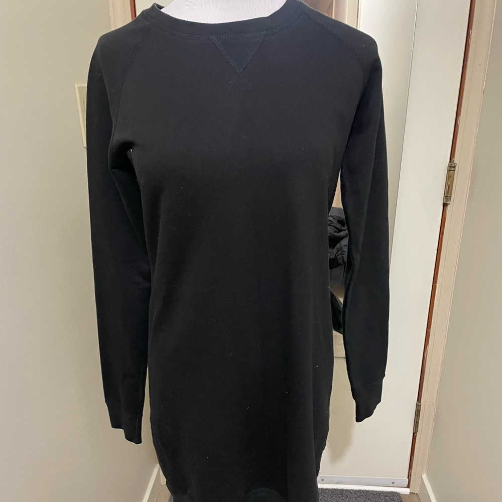 Strike MVMNT Classic Black Crewneck long Sweatshirt